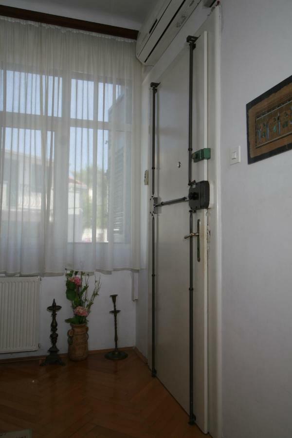 Spacious Apartment In The Center Split Eksteriør billede